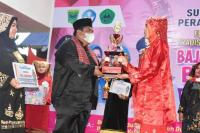 Padangpariaman Gelar Festival Pakaian Baju Kuruang Basiba
