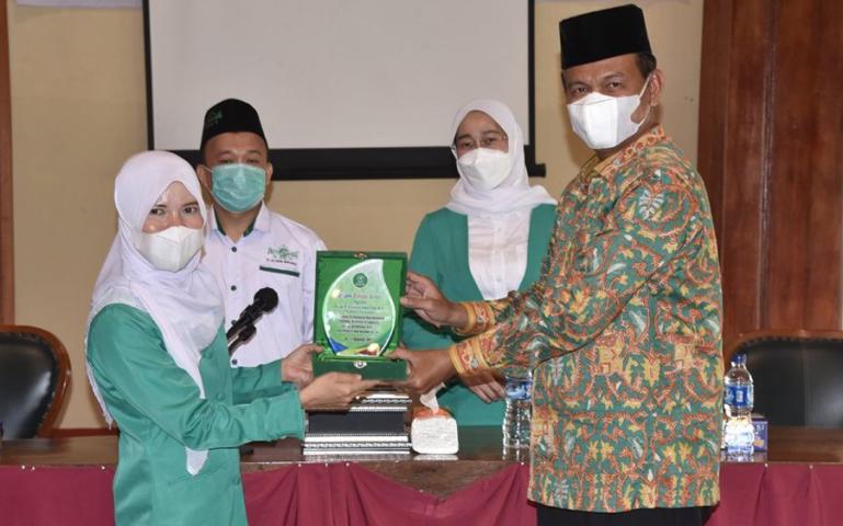 Genius Umar saat menghadiri dan membuka konferensi wilayah Fathayat NU Sumbar, Jumat (10/12). (Dok : Istimewa)