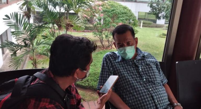 Bupati Pessel, Rusma Yul Anwar saat diwawancarai setelah lakukan audiensi dengan pihak Kemendes PDTT, Rabu (1/12). (Dok : Istimewa)