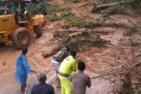 Bukit Pulai Longsor, Jalan Lintas Barat Tertutup