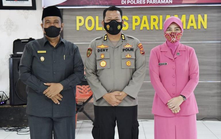 Wawako Mardison Mahyuddin bersama AKBP Deny Rendra Laksmana saat pisah sambut Kapolres Pariaman, Sabtu (8/1). (Dok : Istimewa)