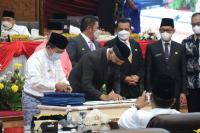 Sepakati Tingkatkan Kontribusi Enam Bidang Ekonomi: Sumbar dan Jambi Teken Kerjasama