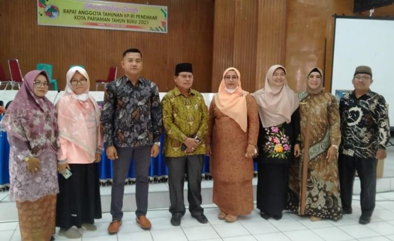 Pembina KPRI Pendakar, Yurnal bersama pengurus baru koperasi yang terpilih dalam RAT 2021, Sabtu (19/2). (Dok : Istimewa)