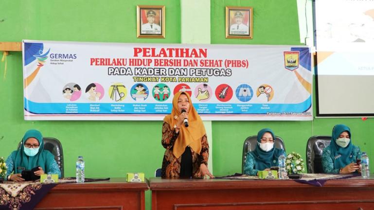 Kepala Dinas Kesehatan Kota Pariaman, Nazifah saat membuka pelatihan PHBS, Kamis (17/2). (Dok : Istimewa)