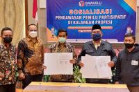 Wujudkan Pengawasan Partisipatif di Pemilu 2024: Bawaslu Gandeng JPS dan PGRI Sumbar
