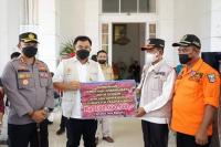 DPRD Dharmasraya Ikut Bantu Korban Gempa Pasbar dan Pasaman