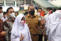 Tekan Kenaikkan Angka Stunting Remaja Putri: Sumbar Canangkan Germas Goes to School