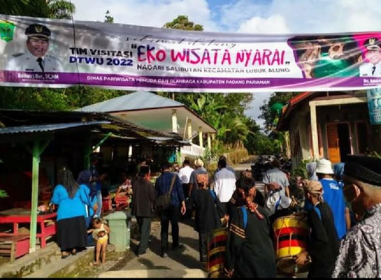 Tim visitasi Dinas Pariwisata Sumbar meninjau kawasan ekowisata Nyarai untuk penilaian lapangan, Rabu siang (2/3) kemarin. (Dok : Istimewa)