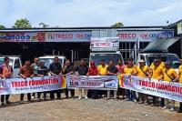 PT Treco bersama Wahana Muda Indonesia (WMI) saat akan berangkat menuju Pasbar dan Pasaman untuk bangun ribuan Huntara dan Huntap bagi warga terdampak gempa di dua lokasi itu, Minggu (20/3). (Dok : Istimewa)
