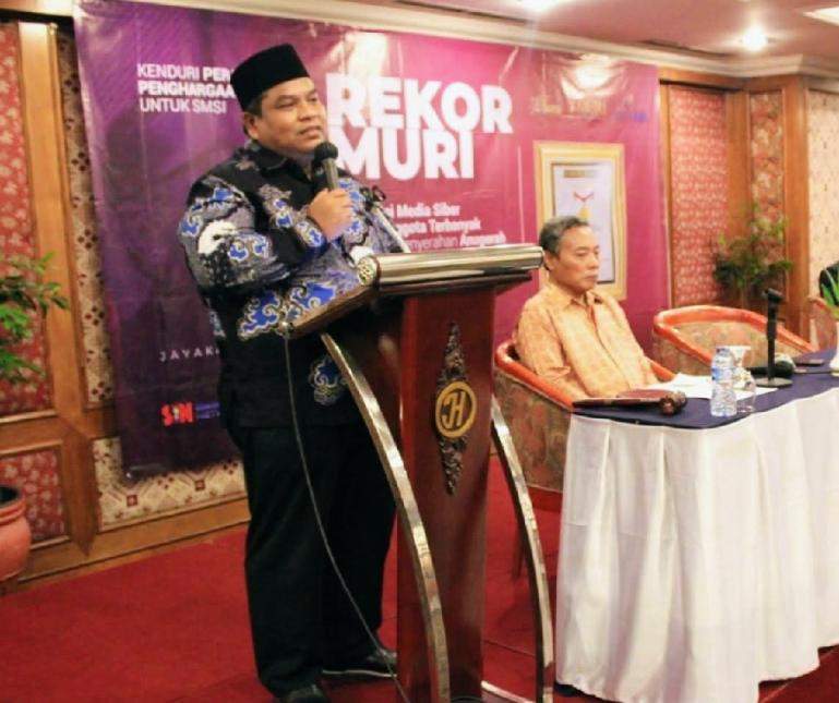 Bupati Padangpariaman, Suhatri Bur beri sambutan seusai terima penghargaan dari SMSI di Jakarta, Rabu (23/3). (Dok : Istimewa)