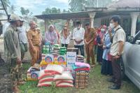 Korban Angin Kencang Dapat Perhatian Pemkab: Dinsos P3A Padangpariaman Serahkan Bantuan Tanggap Darurat