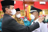 Pelantikan Serentak 18 Kades Terpilih di Kota Pariaman: Genius Umar Minta Pahami Regulasi Kemendagri