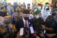 Kapolda Sumbar), Irjen Pol Teddy Minahasa bersama Gubernur Mahyeldi seusai gelar pasukan PAM Lebaran 2022 di Sumbar, Jumat (22/4). (Foto : Derizon)