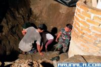 Babinsa 06/KTN Motivasi Warga Manfaatkan Lahan Kosong: Buat 8 Tambak untuk Budidaya Udang di Pasia Nan Tigo