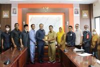 Konsultasi Pengelolaan Bidang Ekononi dan Keuangan: Pansus DPRD Pessel Studi Banding ke Pemko Pariaman