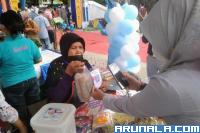 Penggunaan Uang Elektronik di Masyarakat: Transaksi Pasa Pabukoan Padang Gunakan QRIS