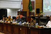 Mencuat dalam Rapat Pembahasan Anggaran 2023: Banggar DPRD Sumbar Soroti Keberadaan TPSM