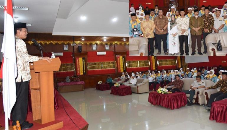 Wako Genius Umar saat berikan pesan pada para CJH asal Kota Pariaman yang akan berangkat Haji, Sabtu (4/6). (Dok : Istimewa) 1535