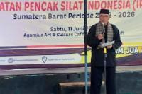 Ketua DPRD Sumbar Supardi yang juga ketua Pengprov IPSI Sumbar saat pelantikan Pengurus Ikatan Pencak Silat Indonesia (IPSI) Sumbar yang baru, di Payakumbuh, Sabtu (11/6). (Dok : Istimewa)