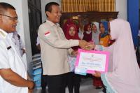 Sejumlah Keltan KWT Pariaman Terima Bantuan Pusat