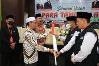 Wakil Ketua DPRD Sumbar Lepas CJH Kloter III