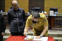 DPRD Sumbar Sahkan Perda Pertanggungjawaban APBD 2021