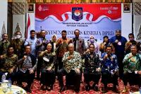 Menakar Kinerja Sekretariat DPRD se Indonesia: Raflis: Keterbukaan Informasi Kunci Kinerja DPRD Sumbar