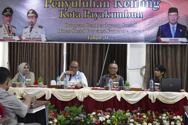 Ketua DPRD Sumbar, Supardi ketika sosialisasi mewaspadi Pekat pada masyarakat yang ada di Kota Payakumbuh, Minggu sore (21/8). (Dok : Istimewa)