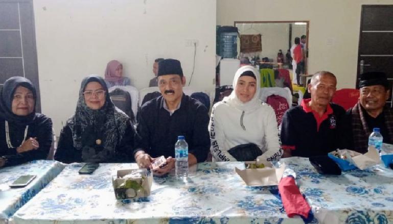 Anggota DPRD Sumbar Ismunadi Syofyan membuka Kejurda Silat Sumbar mewakili Ketua DPRD Sumbar Supardi. (Dok : Istimewa)