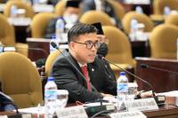 Isu Penghapusan Tunjangan Guru Dikritisi: Alirman Sori: Revisi UU Sisdiknas harus Akomodir Harapan Guru