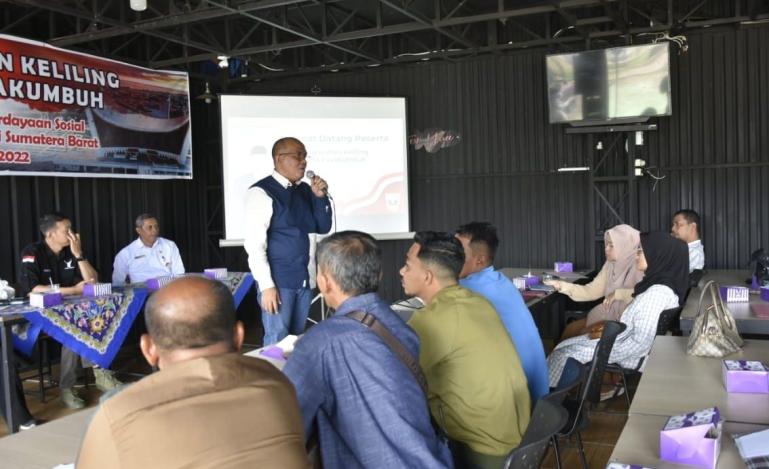 Ketua DPRD Sumbar, Supardi letika beri penyuluhan menyangkut kondisi sosial masyarakat saat ini kepada warga Kota Payakumbuh, Rabu (7/9). (Dok : Istimewa)