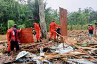 Dua Unit Huntara Hanyut Diterjang Banjir di Kajai