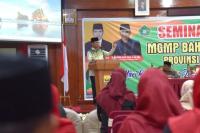 Genius Umar Buka Seminar Sehari III MGMP Bahasa Inggris MTS se Sumatera Barat