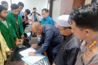 Ketua DPRD Siap Sampaikan Tuntutan BEM Sumbar ke Pusat