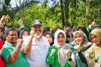 Wakil Wali Kota Pariaman Mardison Mahyuddin bersama masyarakat saat gelar gerakan nasional Aksi Bergizi, Rabu pagi (26/10). (Dok : Istimewa)