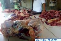 Pedagang Daging Sapi Segar Keluhkan Daging Beku