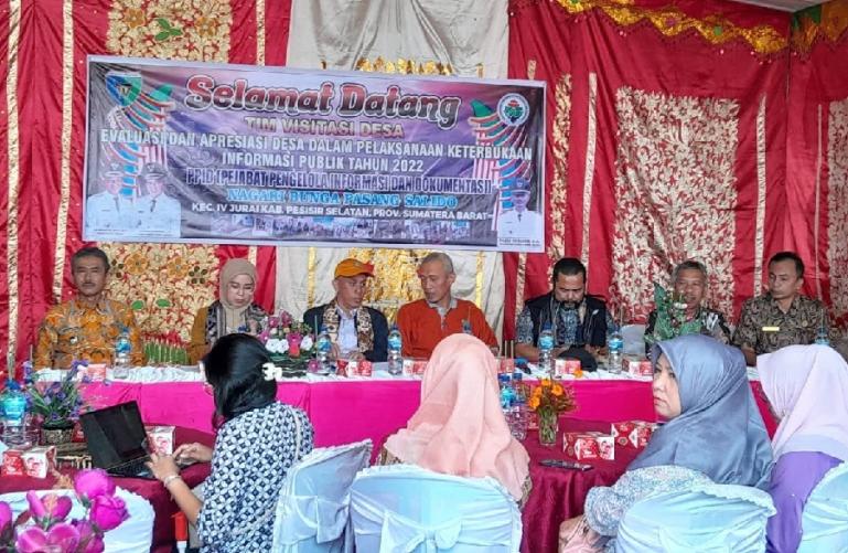 Tim visitasi KIP Nasional saat kunjungi Nagari Bungo Pasang Salido, Kamis (17/11). (Dok : Istimewa)