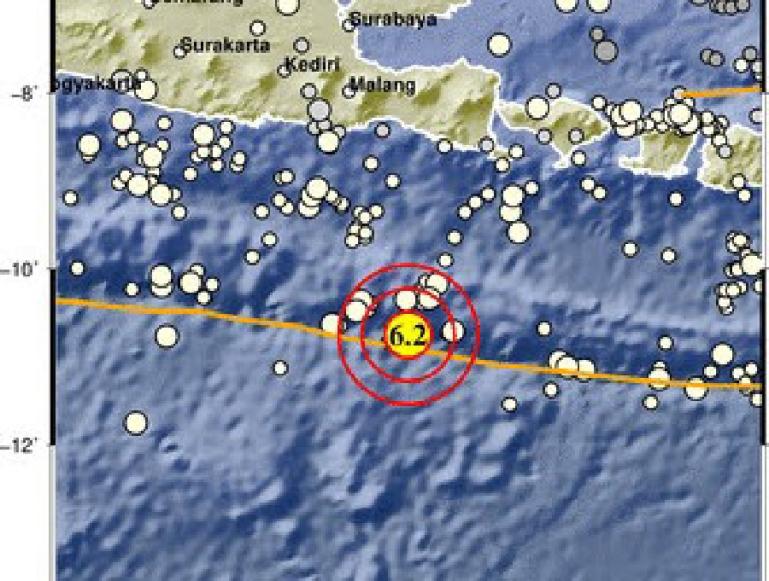 BMKG menunjukan Lokasi gempa 6,2 Magnitude yang terjadi di Jember, Jawa Timur, Selasa siang (6/12). (Dok : Istimewa)