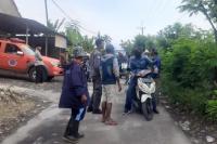 Petugas BPBD setempat  bersiap lakukan evaluasi warga yang tinggal dengan kaki Gunung Semeru yang erupsi sejak Minggu dini hari (4/12). (Dok : Istimewa)