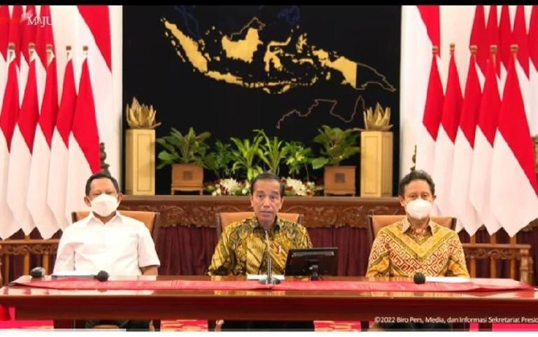 Presiden Joko Widodo didampingi Menkes Budi Gunadi Sadikin dan Mendagri Tito Karnavian melalui kanal Youtube Sekretariat Presiden. (Dok : Istimewa)