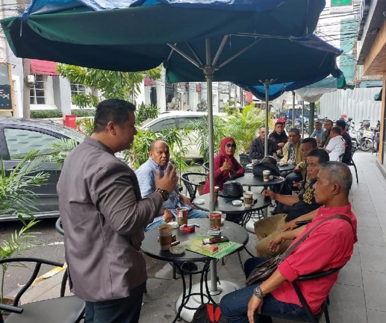 Balon DPD RI dari Sumbar, Rifo Darma Saputra saat silaturahmi bersama pengurus Forwana Kabupaten Solok di Jakarta, Kamis (29-12-2022) kemarin. (Dok Istimewa)