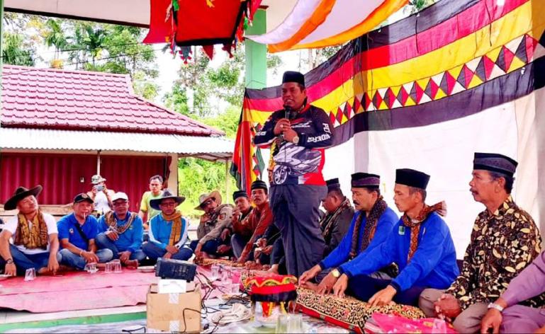 Bupati Suhatri Bur buka kegiatan Porbi Kabupaten Padangpariaman, Minggu (15/1). (Dok : Istimewa)
