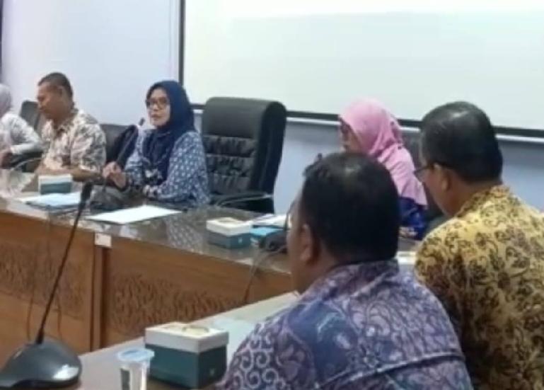 Suasana Rapat Sinkronisasi dan Koordinasi Program dan Kegiatan Kelautan dan Perikanan Sumbar di gedung DKP Sumbar, Kamis (23/2). (Dok Istimewa)