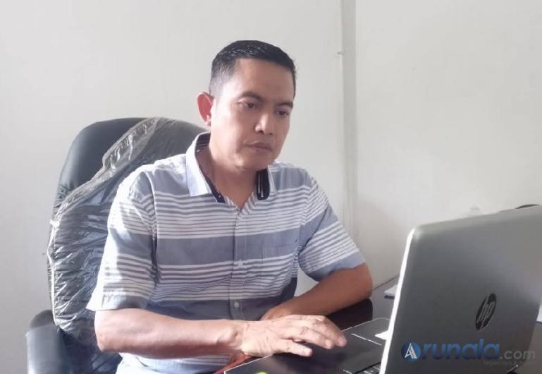 Anggota KPU Sumbar, Yuzalmon. (Foto : Arzil)