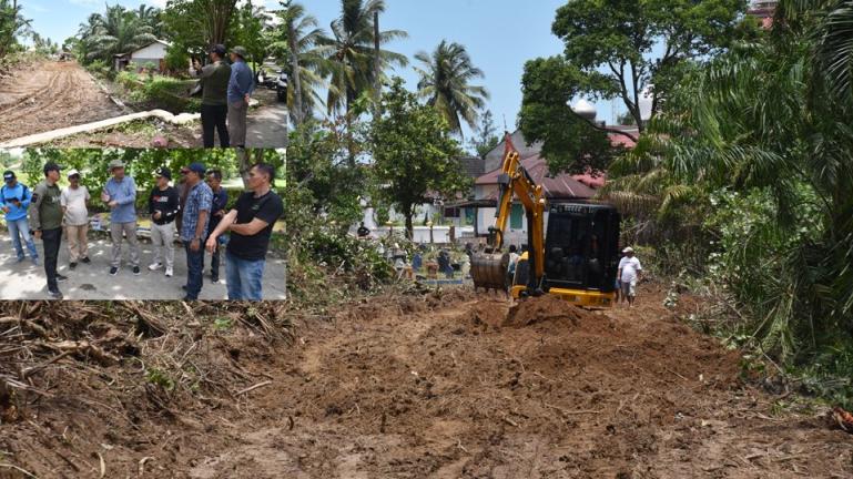 Wali Kota Pariaman, Genius Umar meninjau Hari Kedua Pembukaan Jalan Baru, Minggu siang (12/3/2023). (Sumber : Istimewa)