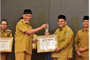 Padangpariaman Raih Dua Penghargaan di Pemprov Sumbar