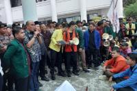 Lakukan Unjuk Rasa ke DPRD  Sumbar: Perpu Cipta Kerja Keluar, Mahasiswa BEM SI Sumbar Protes