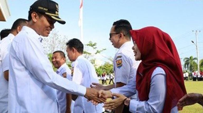 Wali Genius Umar silaturami dengan para ASN di lingkup Balaikota  Pariaman, Rabu pagi (26/4). (Dok : Istimewa)