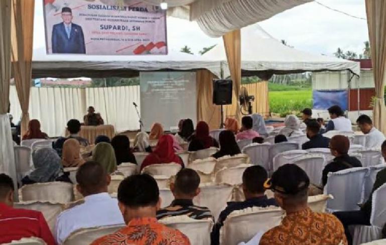 Ketua DPRD Sumbar, Supardi sosialisasikan Perda di hadapan warga Payakumbuh, Sabtu (15/4). (Dok : Istimewa)