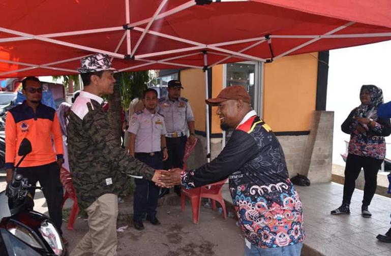 Wako Genius Umar bersama Forkopimda pantau iven Pariaman Barayo 2023 di sejumlah titik destinasi wisata di kota itu, Minggu siang (23/4). (Dok : Istimewa)